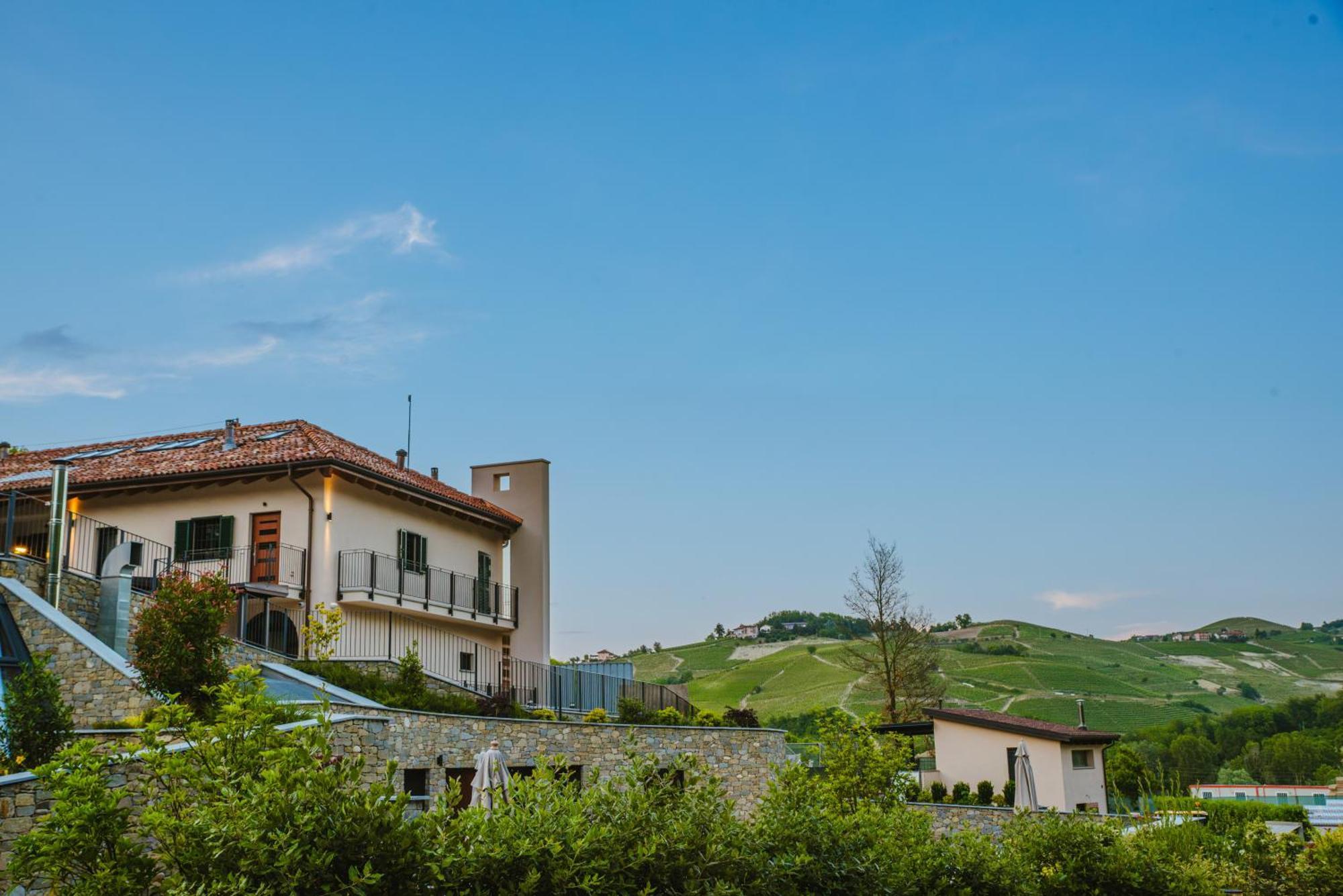 Garesio Wine Resort Serralunga d'Alba Exterior foto